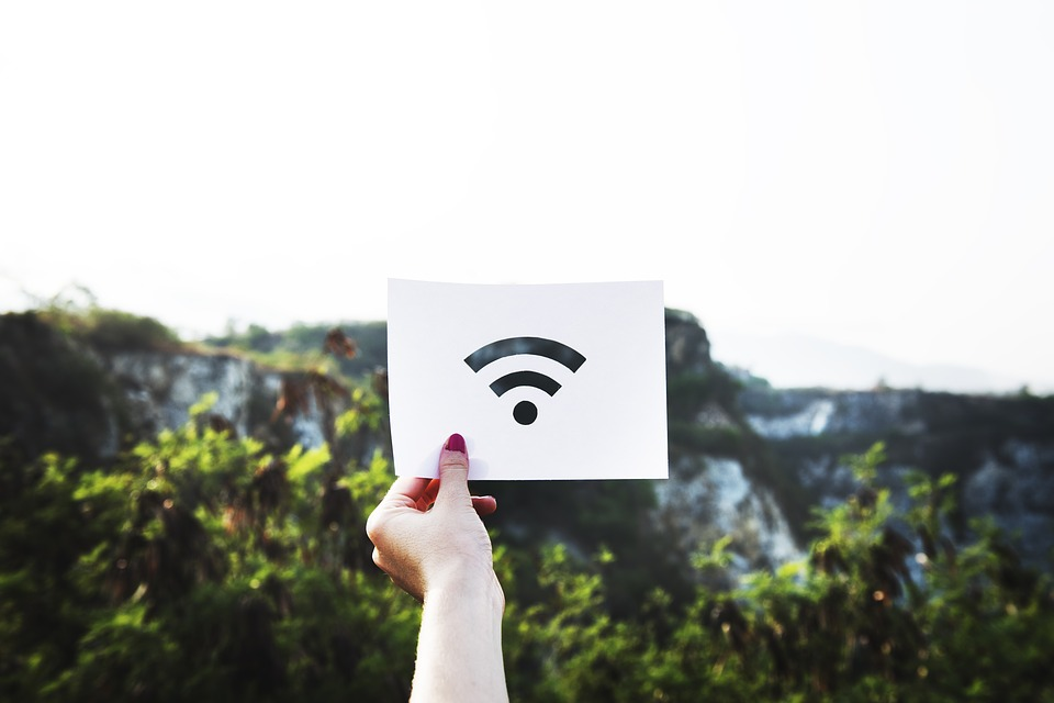 Descubra: Pontos de acesso/ Access Point Fit e Fat