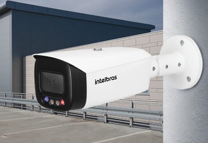 Câmera Intelbras IP de 2 MP VIP 7240 A FT